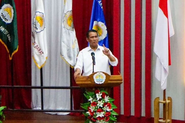 Mentan Amran Ingatkan Bahaya Pangan Terganggu: Negara Bisa Runtuh