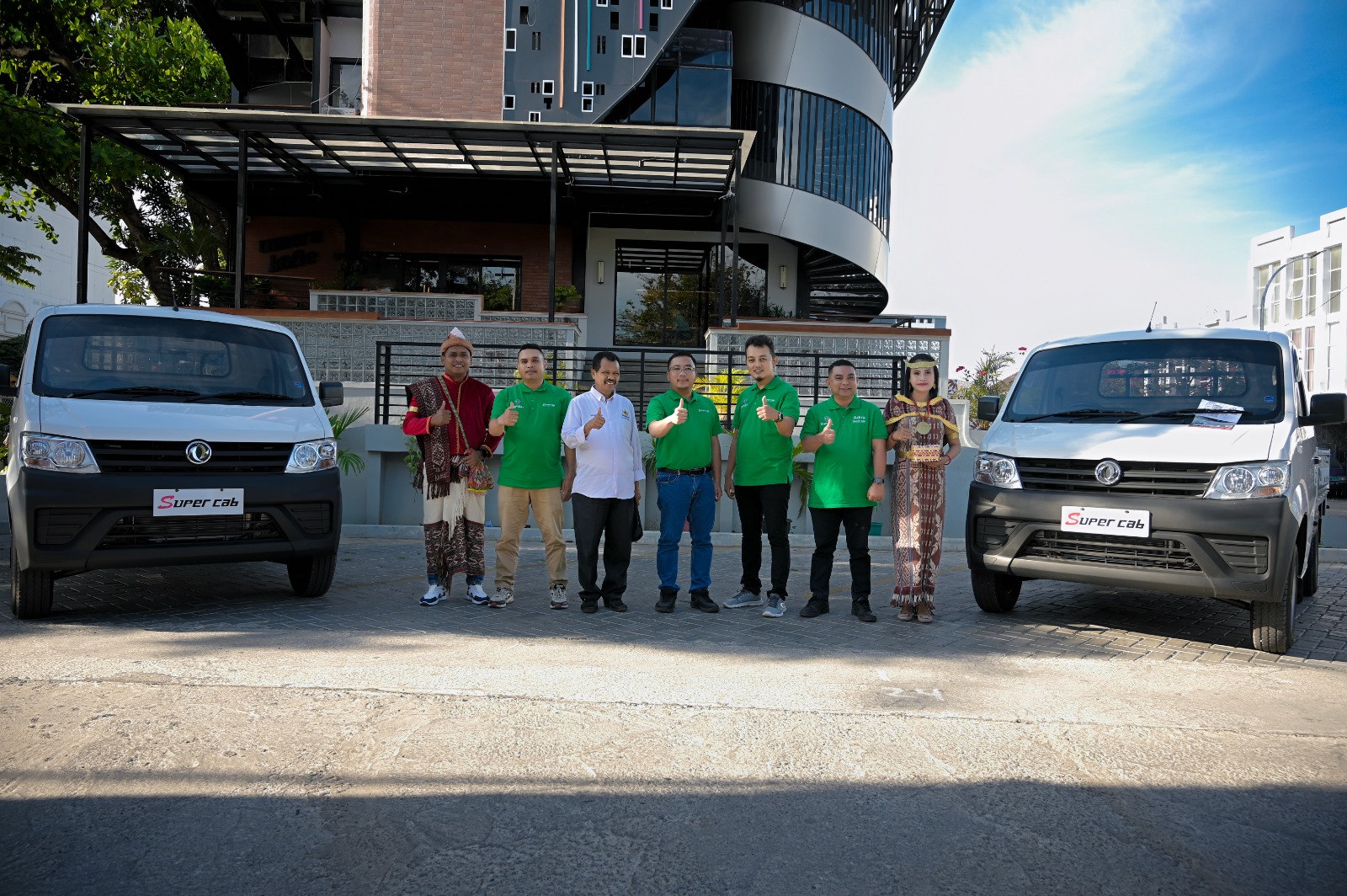 DFSK Super Cab Hadir di Kupang, Siap Dorong UMKM dan Sektor Riil