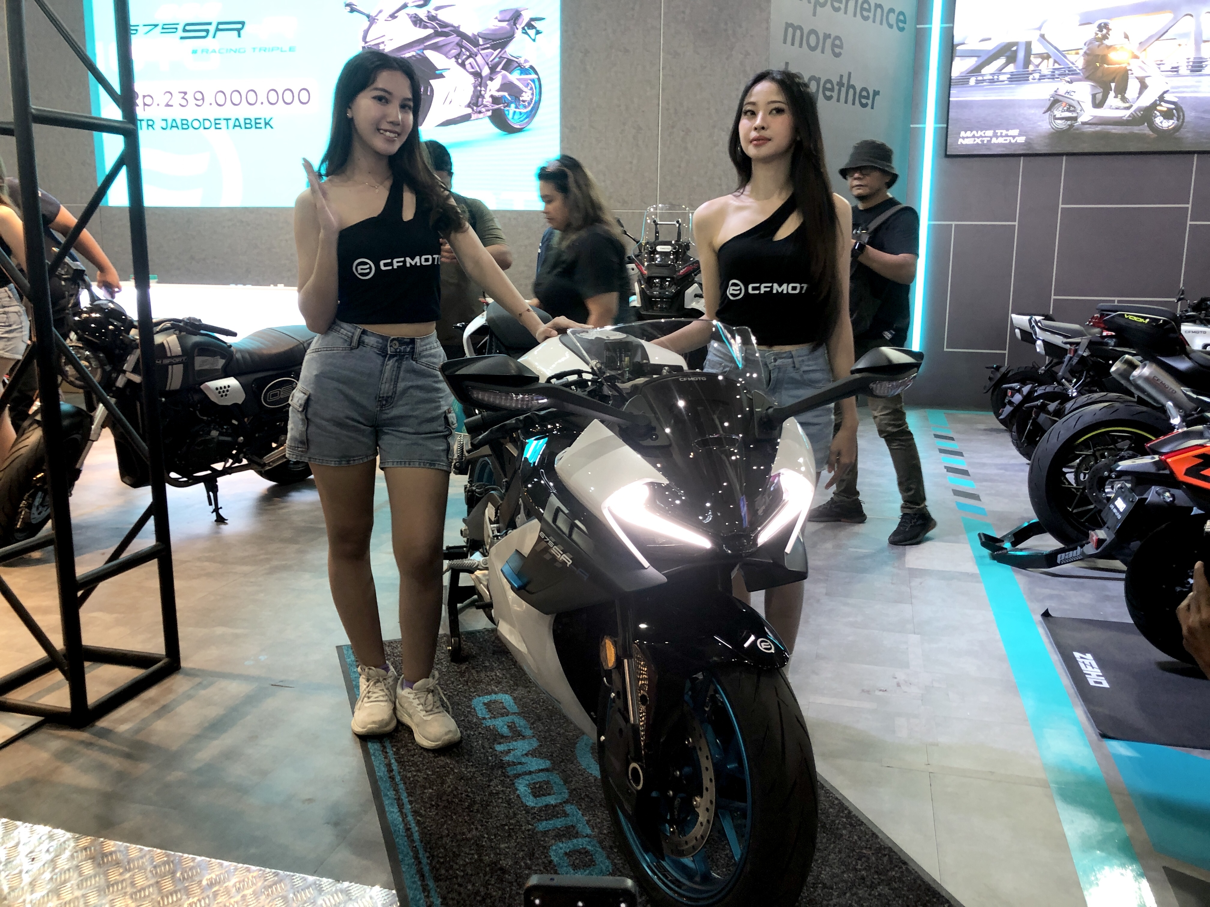 MForce Luncurkan 3 Motor Terbaru di Jakarta Fair 2025, Skutik hingga Sportbike