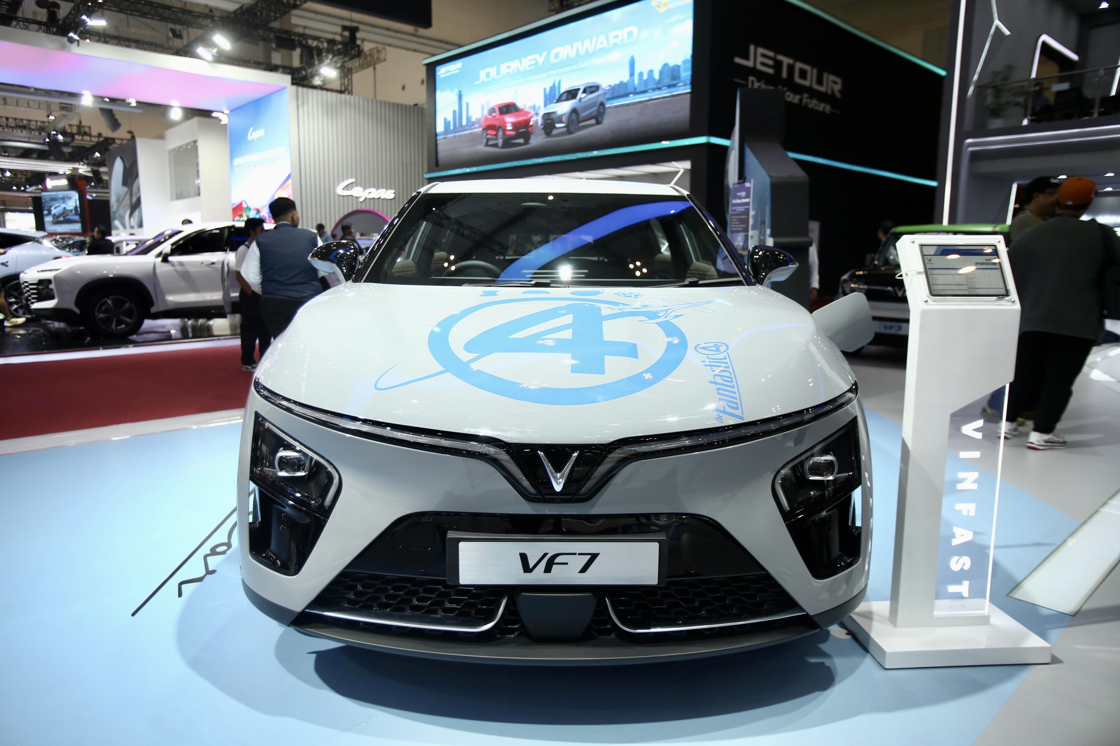 VinFast Bawa VF7 Edisi Disney di GIIAS 2025, Ada Fantastic 4 dan Lilo & Stitch