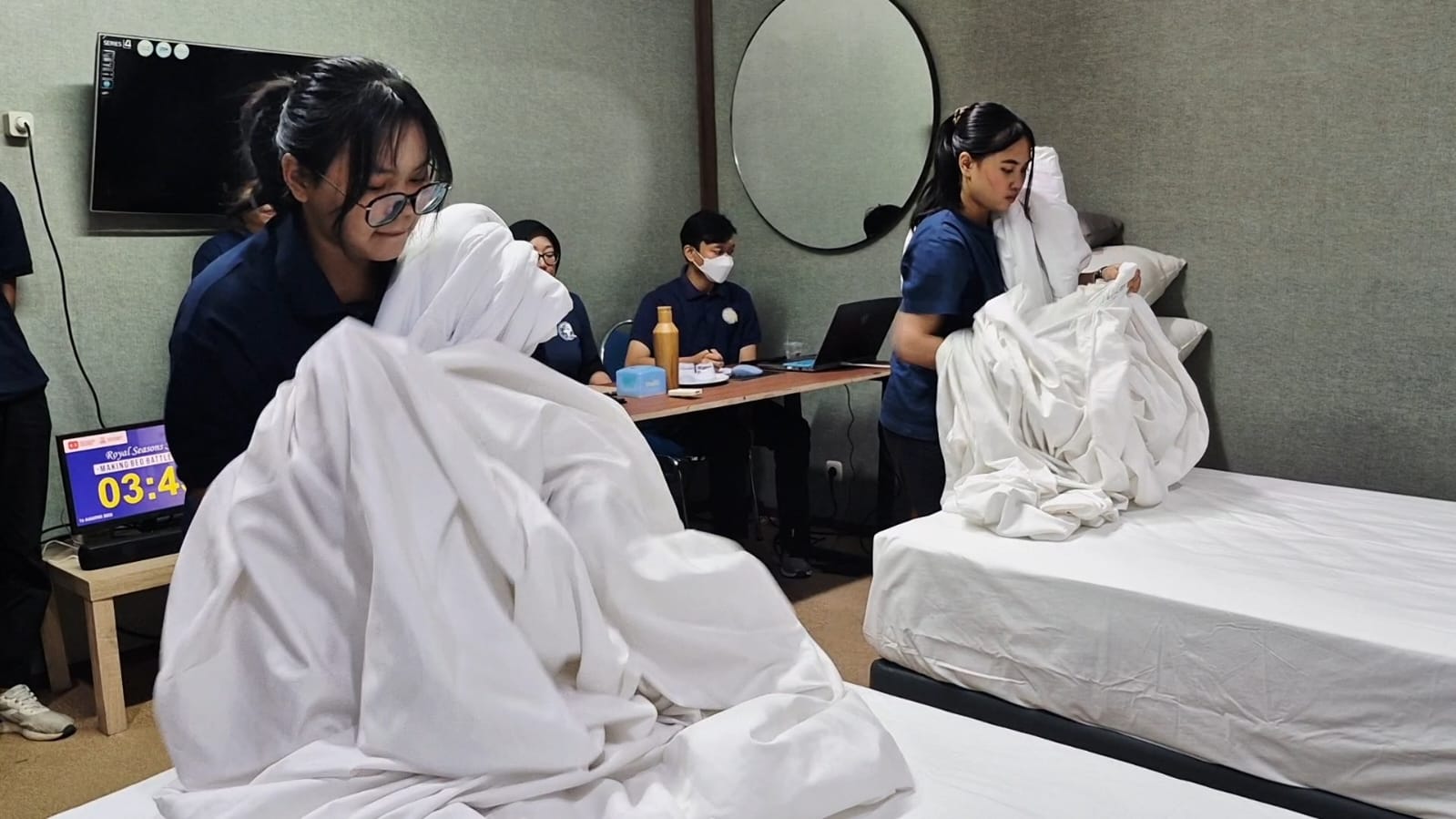 Making Bed Battle, Cara Unik Royal Seasons Solo Peringati HUT RI ke-80 