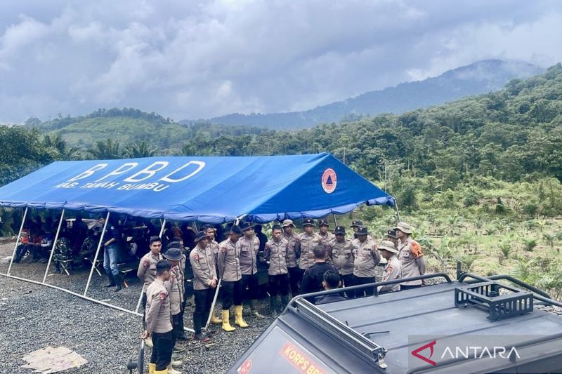 5 Heli Dikerahkan Cari Heli Hilang di Pegunungan Meratus