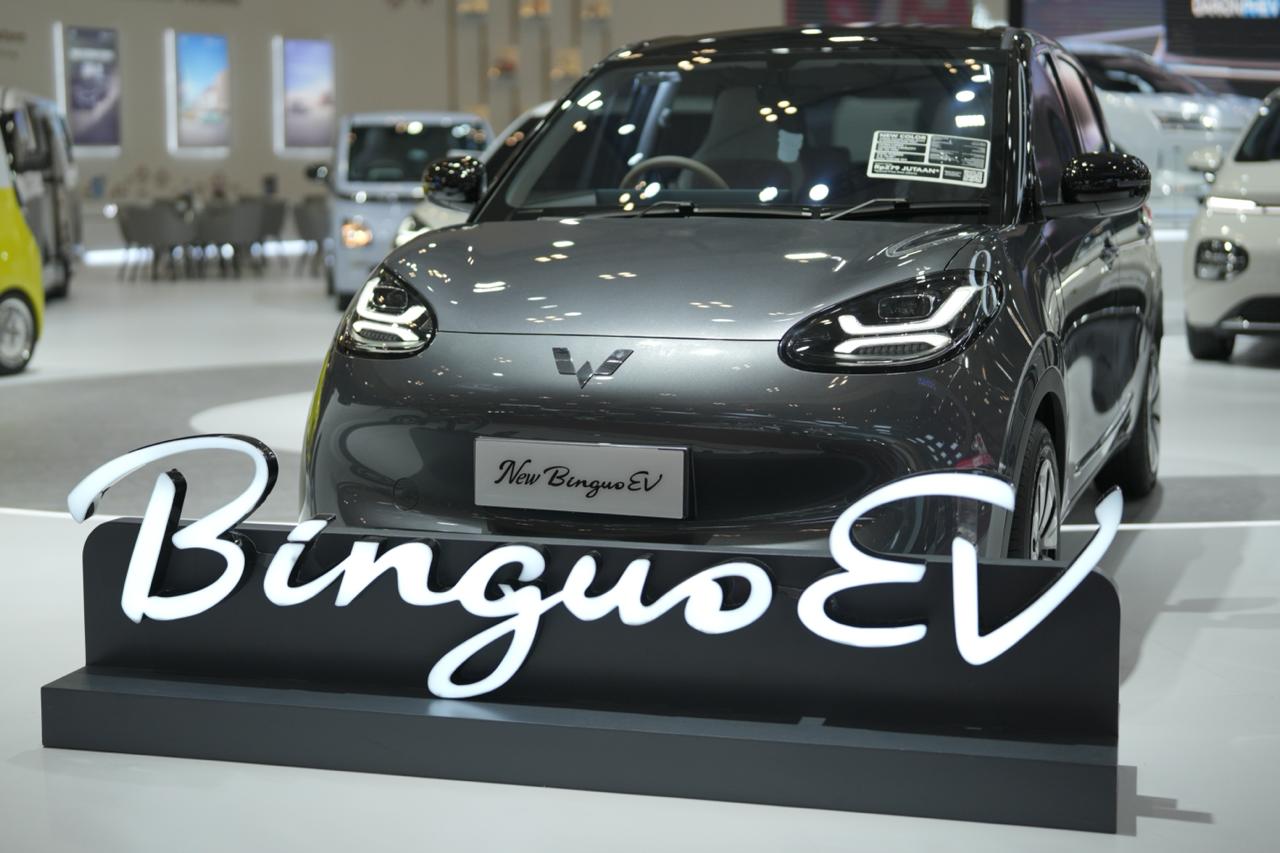 Wuling New BinguoEV Raih Gelar Iconic Small Hatchback EV of the Year di MECA